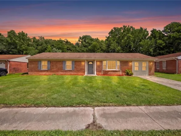 978 Strickland Blvd, Virginia Beach, VA 23464