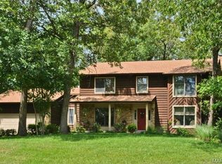 9729 Fall Ridge Trl, Saint Louis, MO 63127