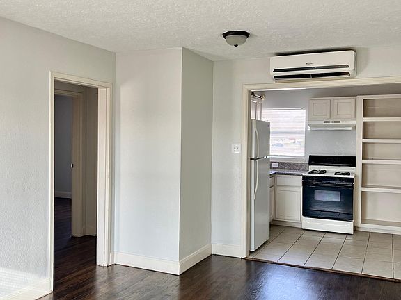 4th image of 7626 Pecan Villas Dr APT 3