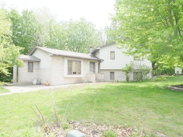 6722 13th Street Cir, Saint Paul, MN 55128