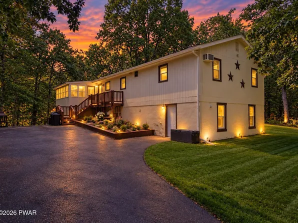 198 Edinburgh Rd, Bushkill, PA 18324