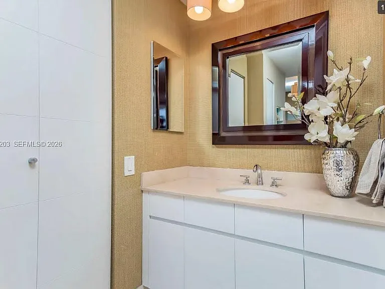 888 Brickell Key Dr #1004 — Photo 10