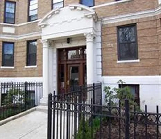 60 Queensberry St #1 — Photo 2