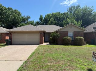 308 W 10th St, Edmond, OK 73003
