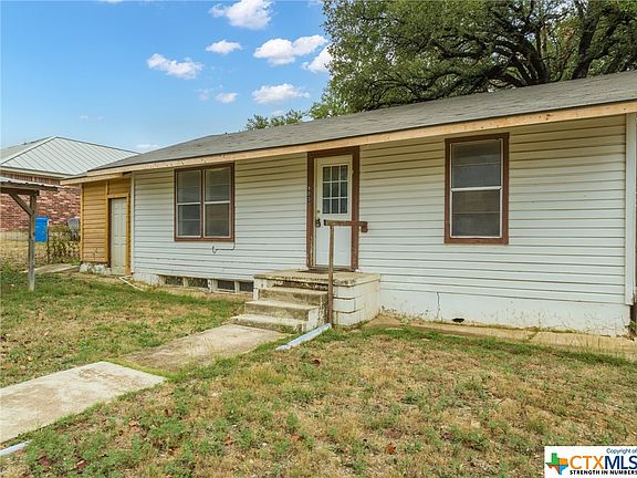 3rd image of 903 E Avenue I