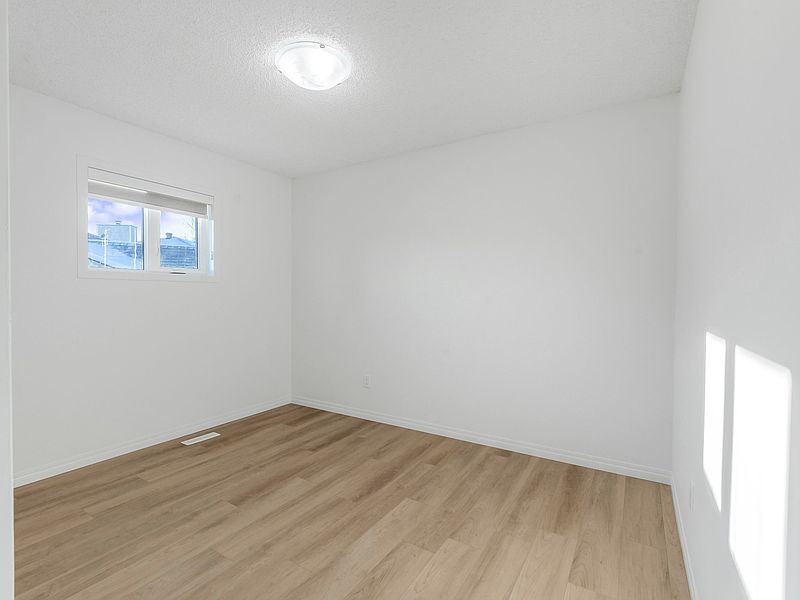 Edmonton House for rent - 4 Bedrooms — photo 10