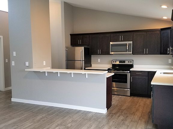 4th image of 4040 7th Ave NE APT 405