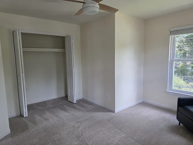 2103 Enterprise Dr — Photo 24