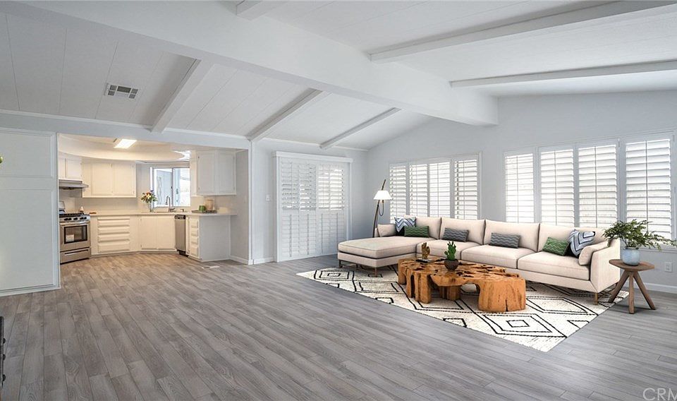 1st image of 38009 Calle De Amor