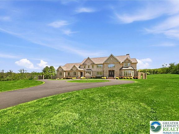 3rd image of 3200 Creamery Rd