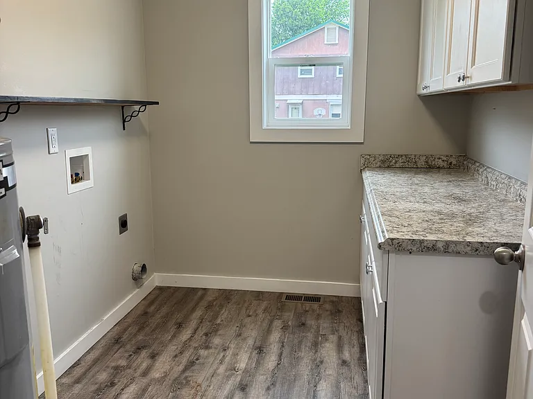 198 Morgan Rd — Photo 10
