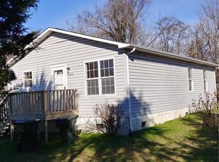 1008 Elwood St, Thomasville, NC 27360