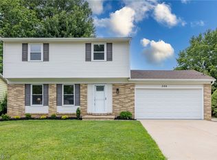 399 Ridgewood Dr, Eastlake, OH 44095