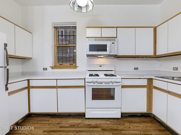 5th image of 1003 N Winchester Ave
