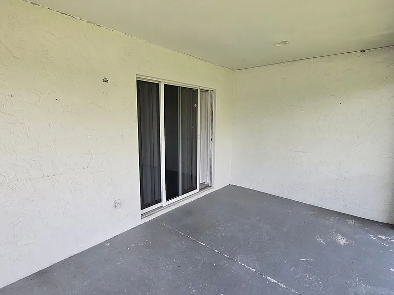 104 Charles Dr — Photo 25