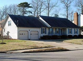 1449 Round Hill Dr, Virginia Beach, VA 23456