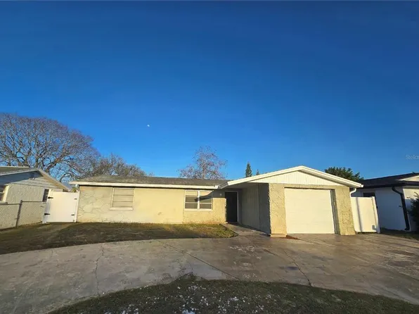 9240 Sterling Ln, Port Richey, FL 34668