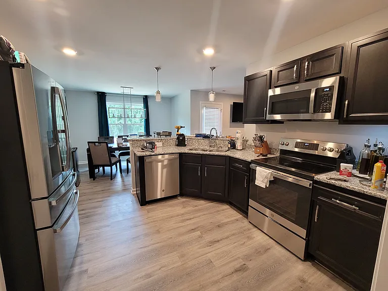 370 Keith Rd — Photo 4