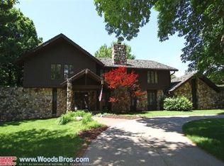 8405 Easton Cir, Lincoln, NE 68520