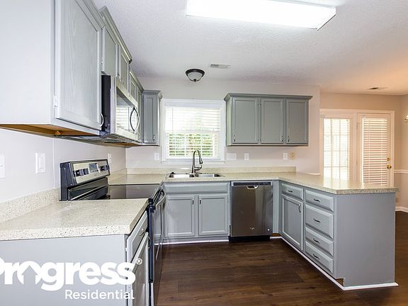 3rd image of 7506 Claymont Dr