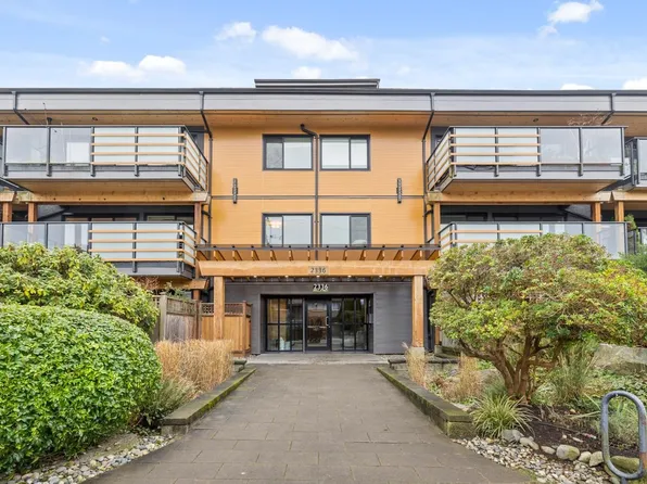2336 Wall St #204, Vancouver, BC V5L 1B7