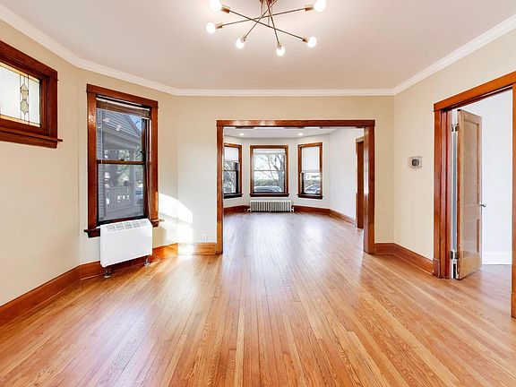 5th image of 6115 N Hermitage Ave