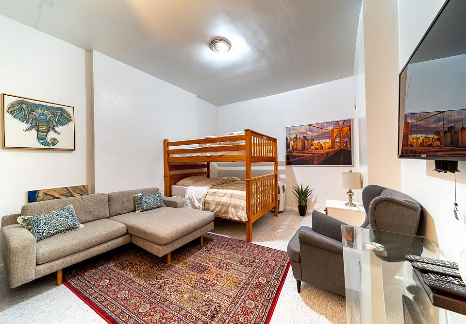 1st image of 3478 Broadway #1