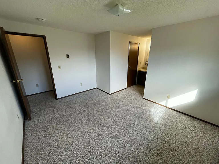 3801 37th Dr — Photo 10