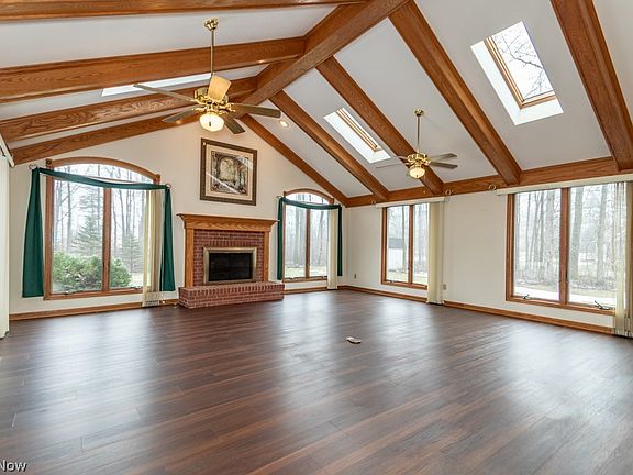 5th image of 9165 Trish Ln