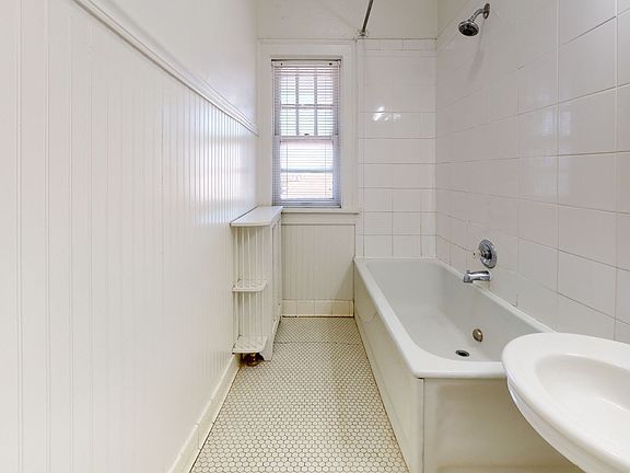 2nd image of 3870 Harney St APT 11