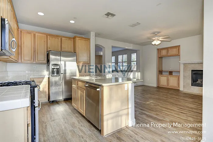 1003 Ferry Cir — Photo 11