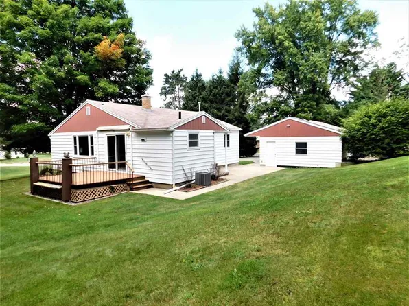 1213 Marquardt Rd, Wausau, WI 54403