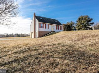 2560 N Colebrook Rd, Manheim, PA 17545