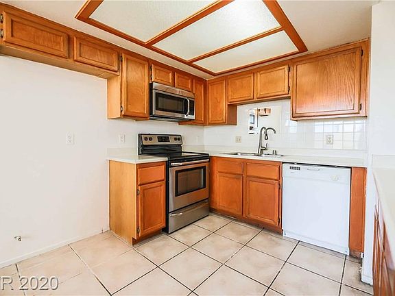 2nd image of 332 S Buffalo Dr Unit 101