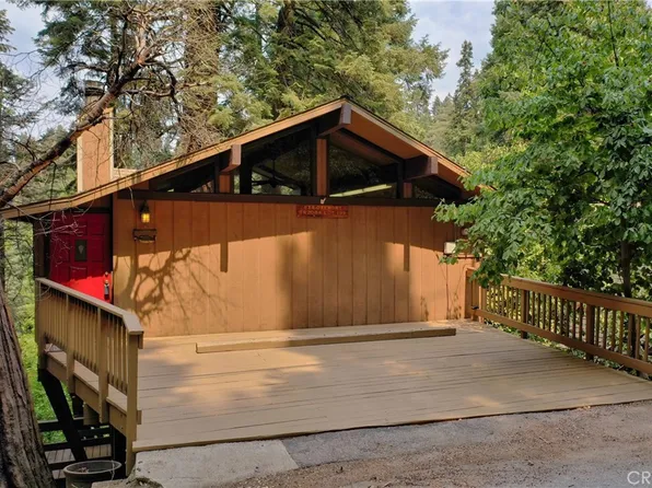 834 Oakmont Ln, Lake Arrowhead, CA 92352