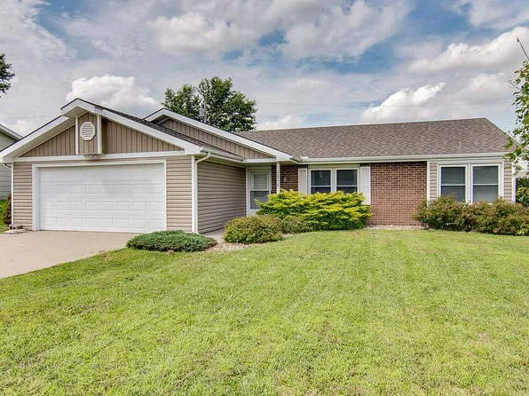 1816 McFarland Rd, Junction City, KS 66441