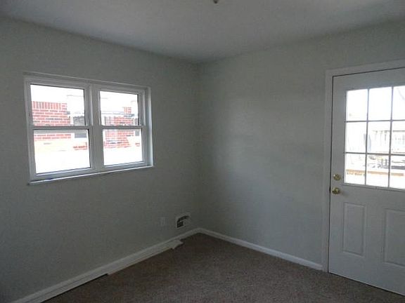 4th image of 205 Orville Dr