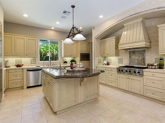 5th image of 17121 Castello Cir