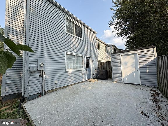 3rd image of 3505 Belfry Ln