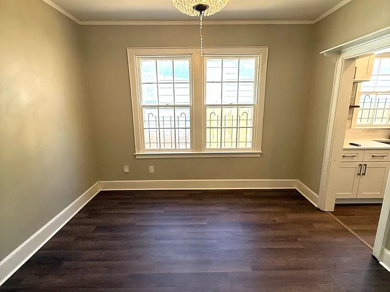 2631 Girard St — Photo 13