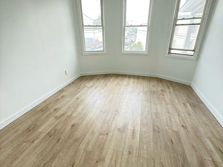 10 Beatrice St #2 — Photo 5