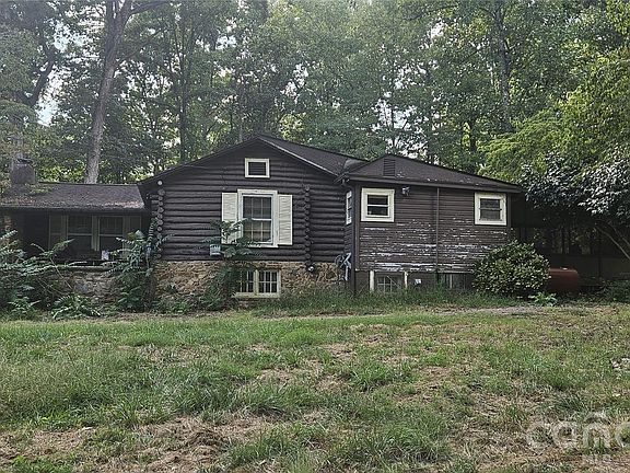 5th image of 1944 E Maiden Rd