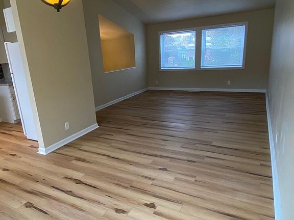 4th image of 2907 Velden Dr