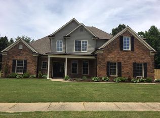 3457 Chateau Pointe Blvd, Southaven, MS 38672