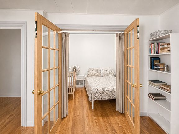 3rd image of 121 Thorndike St #3L
