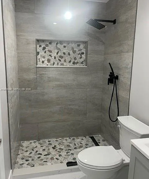 2281 N 56th Ter — Photo 8