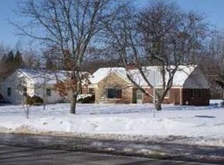 931 Oakwood Rd, Ortonville, MI