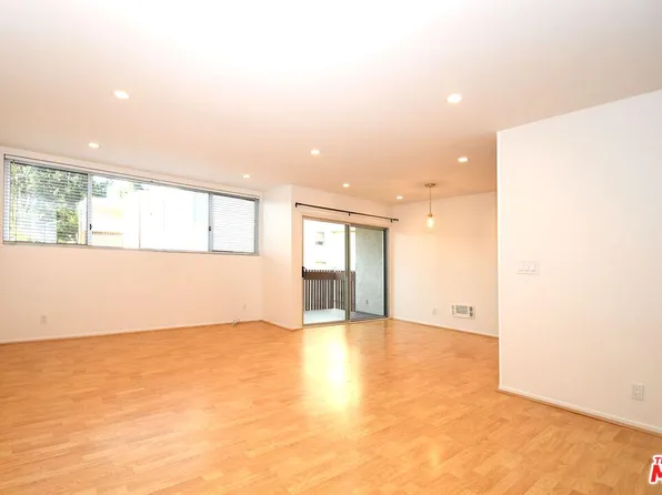 5950 Canterbury Dr APT C216, Culver City, CA 90230