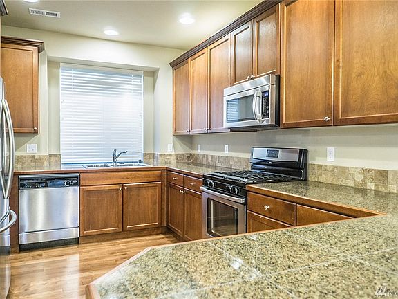 3rd image of 818 148th Ln SE