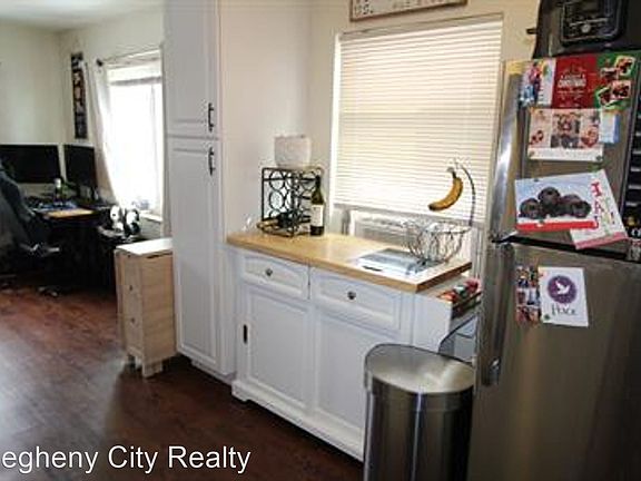 4th image of 54 Hawley Ave APT 9